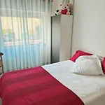 Apartamento com boa luz e localização em Lisboa.