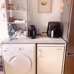 Apartamento com boa luz e localização em Lisboa.